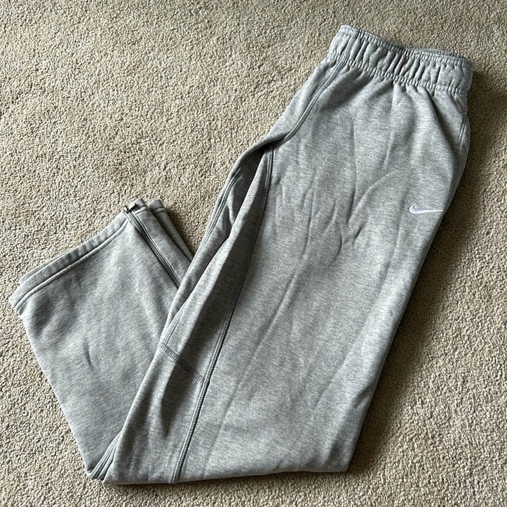 Nike women’s sweatpants